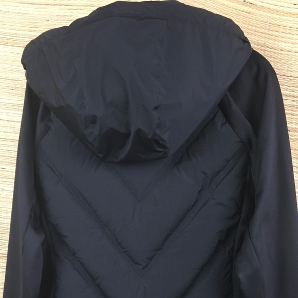Athleta Inlet Hybrid Quilted Jacket Black Hooded Running Training NWOT Sz L/G - Picture 9 of 13
